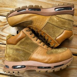 Nike wheat goadome size 9